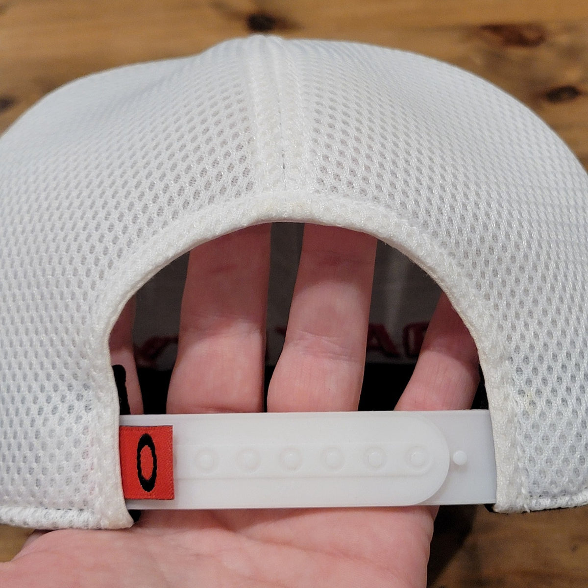 Oakley Hat Cap Snapback Gray White Red Spell Out 110 Flex Adjustable