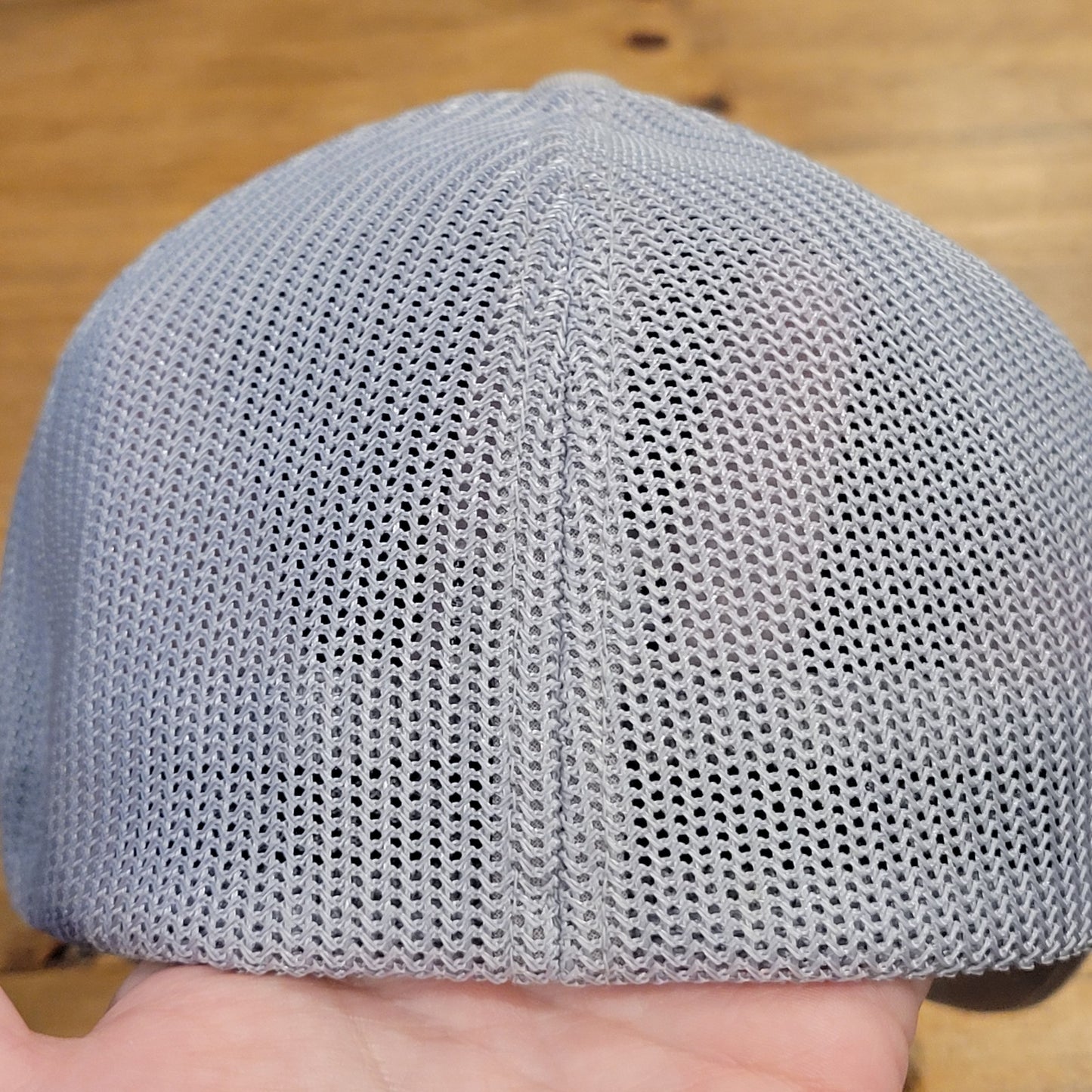 Travis Mathew Hat Size S/M Flex Stretch Fitted Golf Mesh Back Striped Golfer
