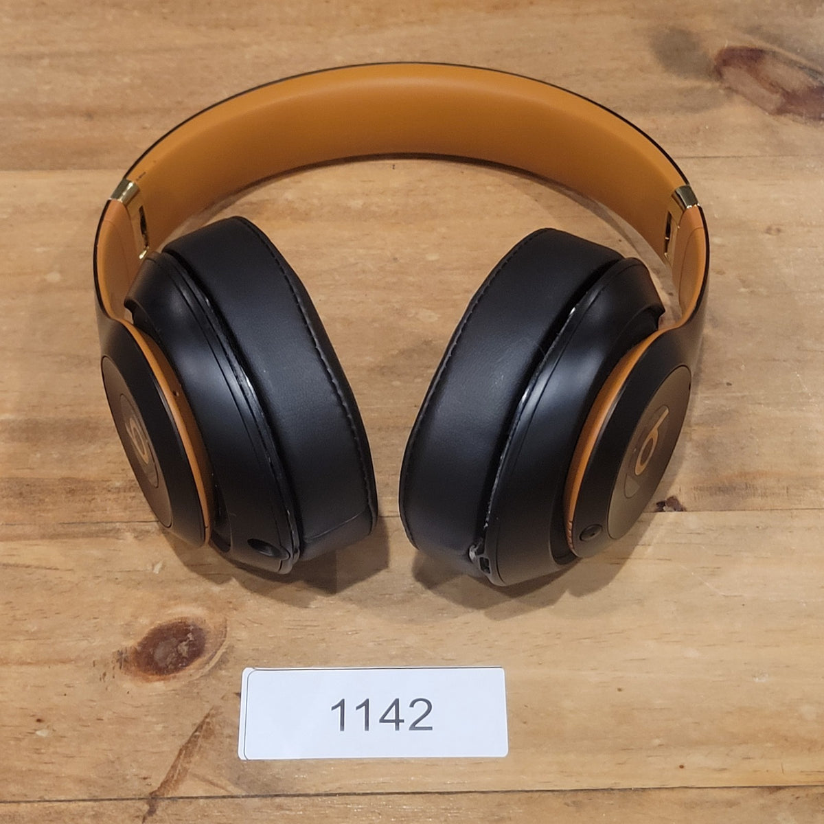 Beats Studio 3 Wireless Over Ear Headphones Midnight Black Gold Skyline Edition