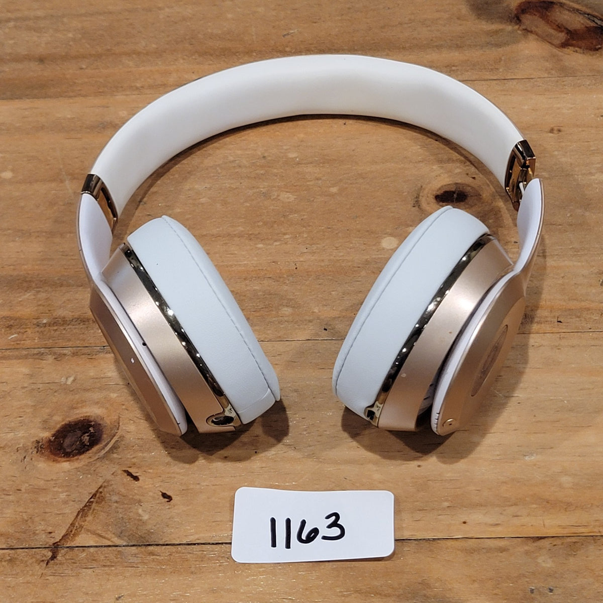 Beats by Dr Dre Solo 2 Wireless Bluetooth On Ear Headphones Rose Gold White