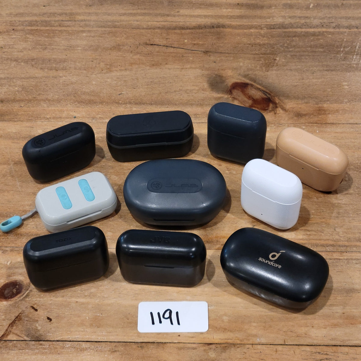 Lot of 10 Earbuds Wireless Bluetooth Jlab Sport Skullcandy Jib Onn Soundcore TWS