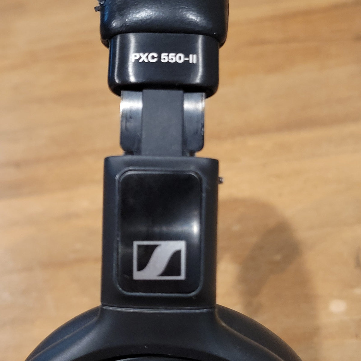 Sennheiser PXC 550-II Wireless Over-Ear Noise Cancelling Headphones Black Case