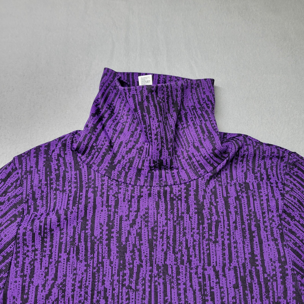 Athleta Flurry Elemental Turtleneck Top Base Layer Long Sleeve Purple Thumbholes
