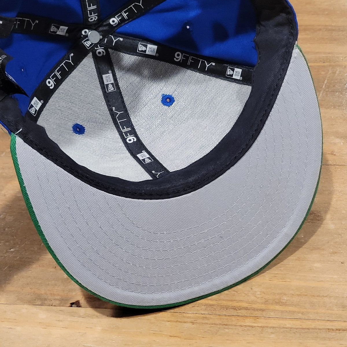 Seattle Seahawks Hat New Era Snapback Size S/M Adjustable 9Fifty NFL Football