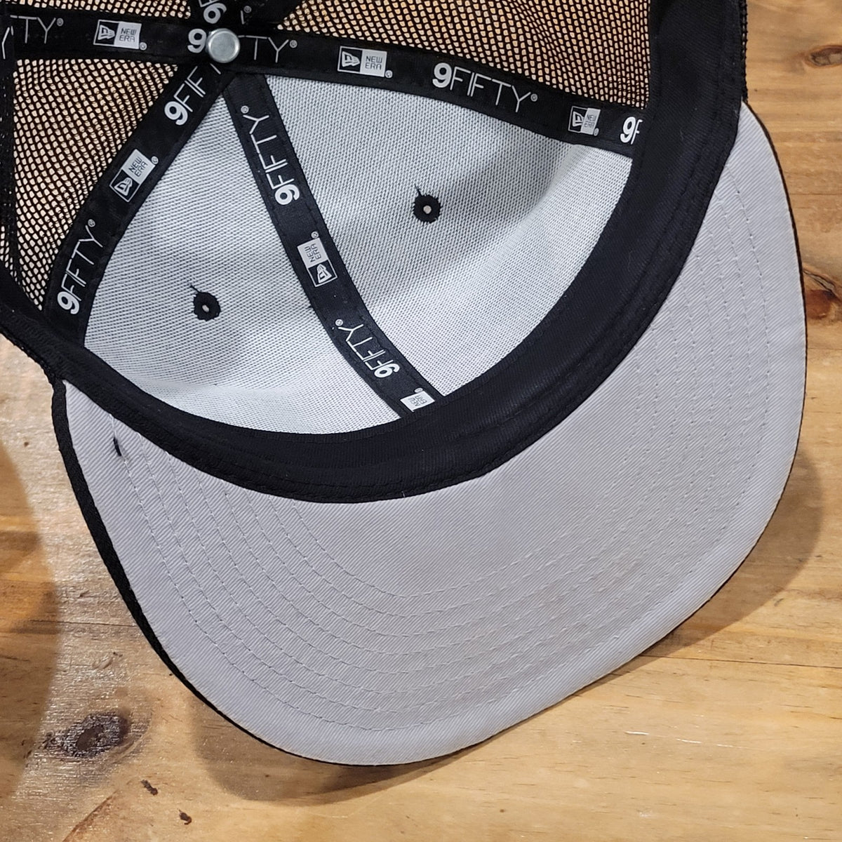 San Francisco Giants New Era Hat Snapback Black Mesh Back One Size 9Fifty