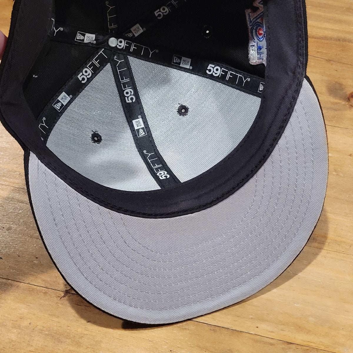 Pittsburgh Pirates Hat New Era Size 7 5/8 59Fifty Heart Baseball Love Hustle