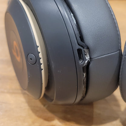Beats Studio 3 Wireless Over Ear Headphones Shadow Gray Gold Skyline Studio3
