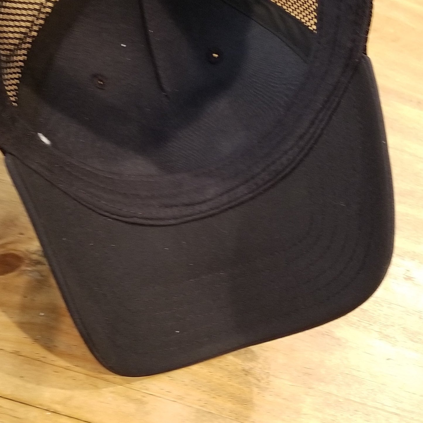 Under Armour Hat Cap Snapback Black Mesh Back White UA Big Logo One Size