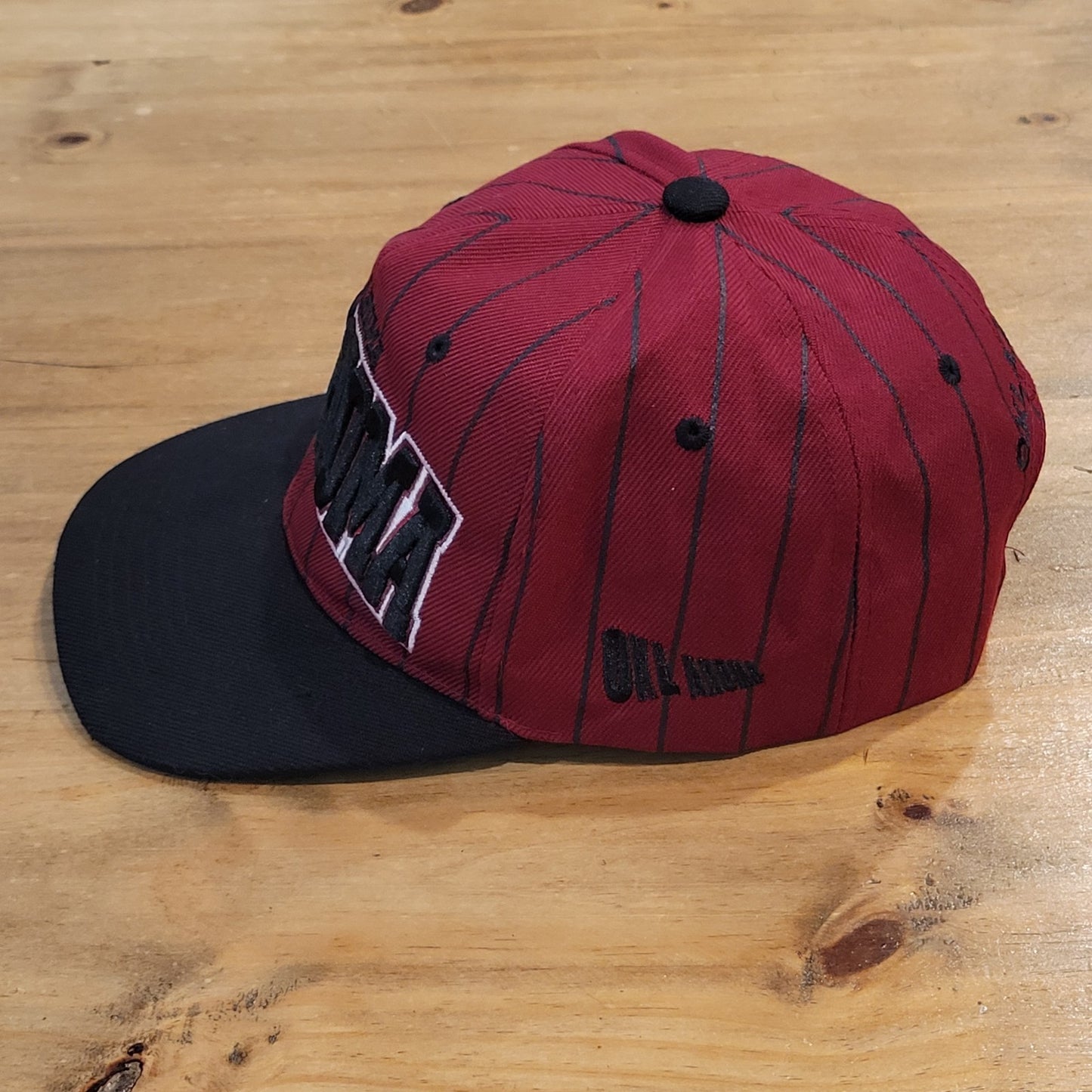 Vintage Oklahoma Sooners OU Red Black Pin Stripe 90s Y2K Snapback Hat Cap