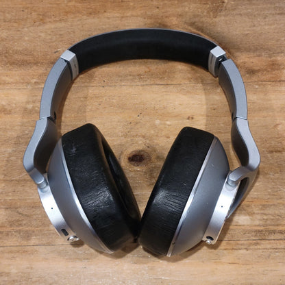 AKG N700NC Wireless Noise Cancelling Over-Ear Headphones Silver N700 Bluetooth