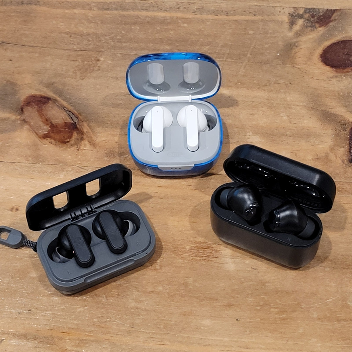 Lot of 3 Earbuds Bluetooth Wireless Skullcandy Dime 2 Onn Tozo NC2 ANC