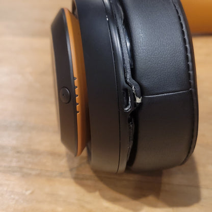 Beats Studio 3 Wireless Over Ear Headphones Midnight Black Gold Skyline Edition