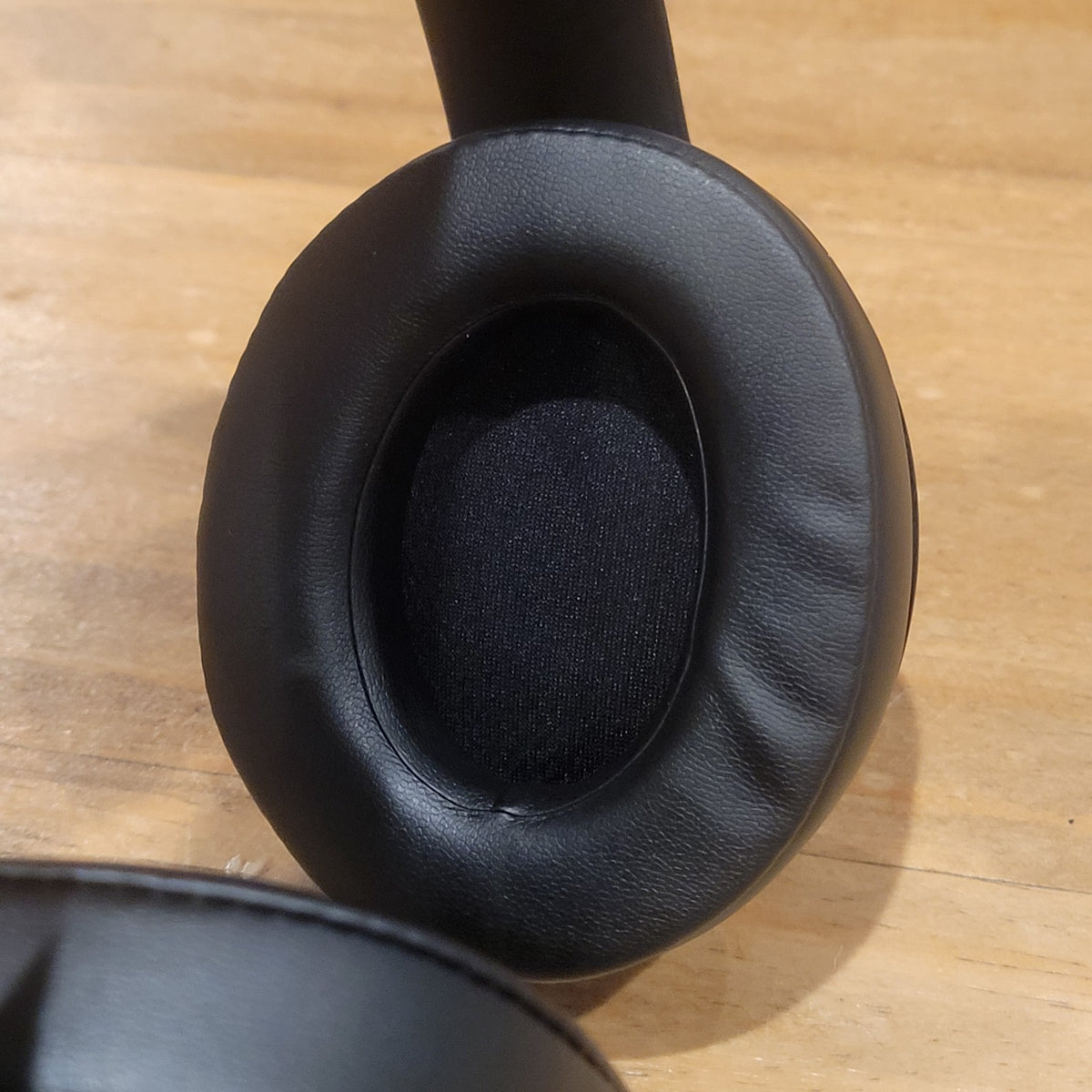 Beats Studio3 Wireless Noise Cancelling Over-Ear Headphones Black MQ562LL/A 1139