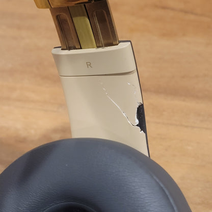 Beats Studio 3 Wireless Over Ear Headphones Shadow Gray Gold Skyline Studio3