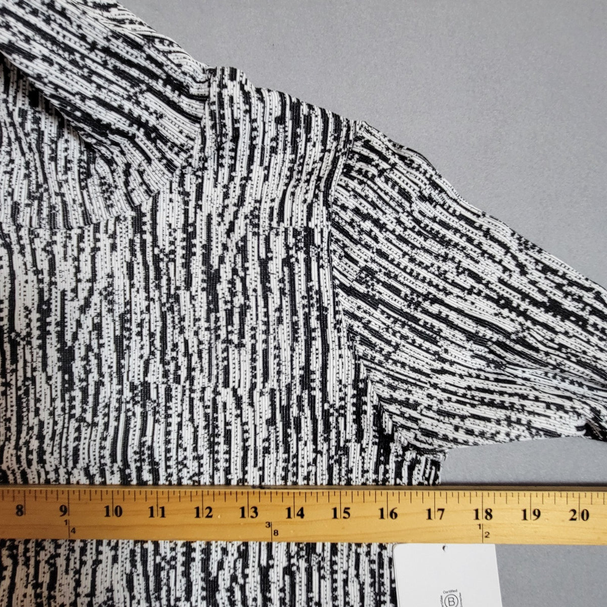 Athleta Flurry Elemental Turtleneck Top Base Layer Long Sleeve Womens Thumbholes