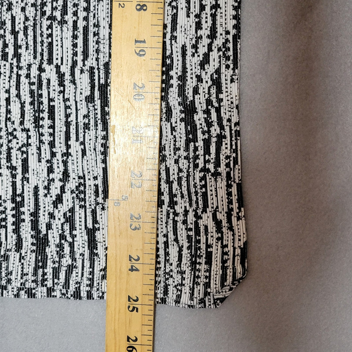 Athleta Flurry Elemental Turtleneck Top Base Layer Long Sleeve Womens Thumbholes