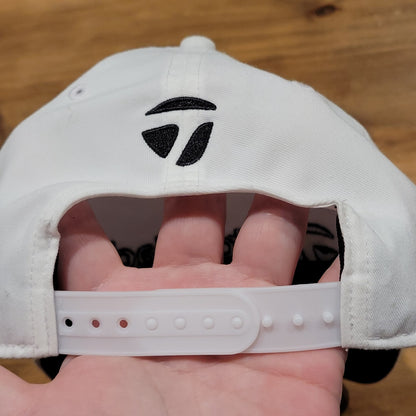 Taylormade Golf Hat Cap SNapback White Black Spell Out Logo Reg 58 CM TP5 Qi 35