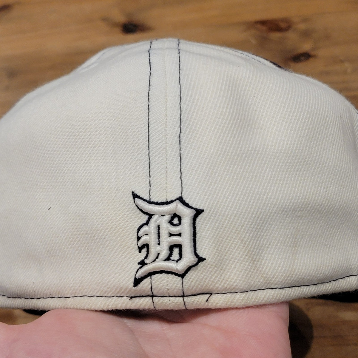 Vintage Detroit Tigers New Era Hat Size 7 1/2 Velvet Big Logo 59Fifty Fitted