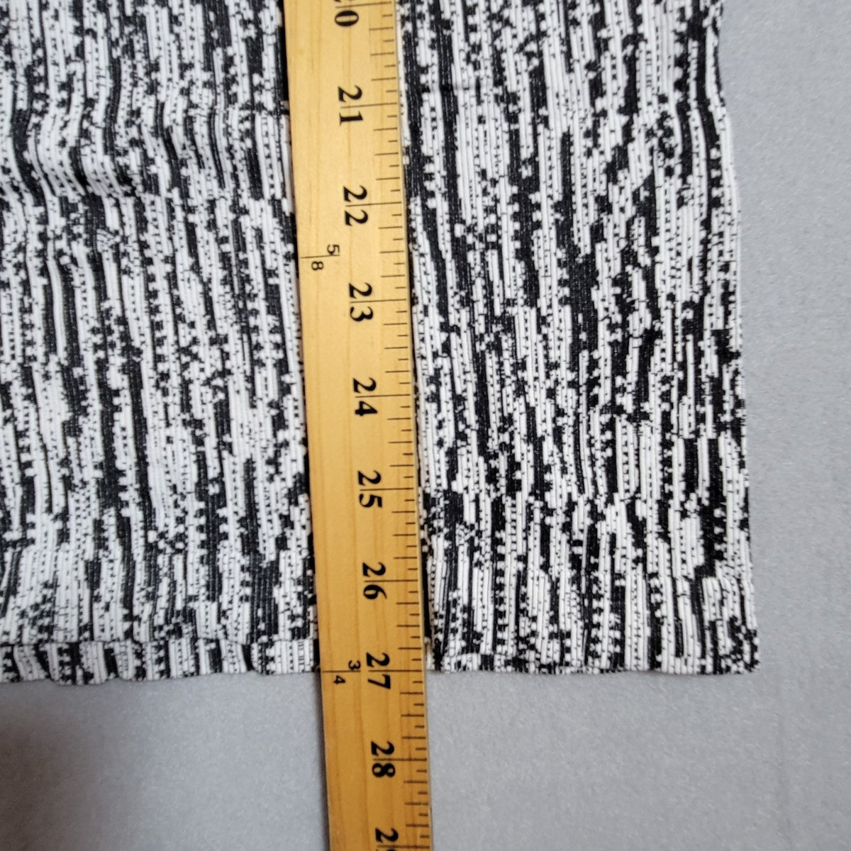 Athleta Flurry Elemental Turtleneck Top Base Layer Long Sleeve Womens Thumbholes
