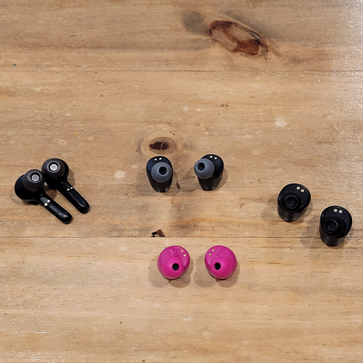 Lot of 4 Earbuds Wireless Bluetooth Soundcore Skullcandy Jlab Air Go Pop