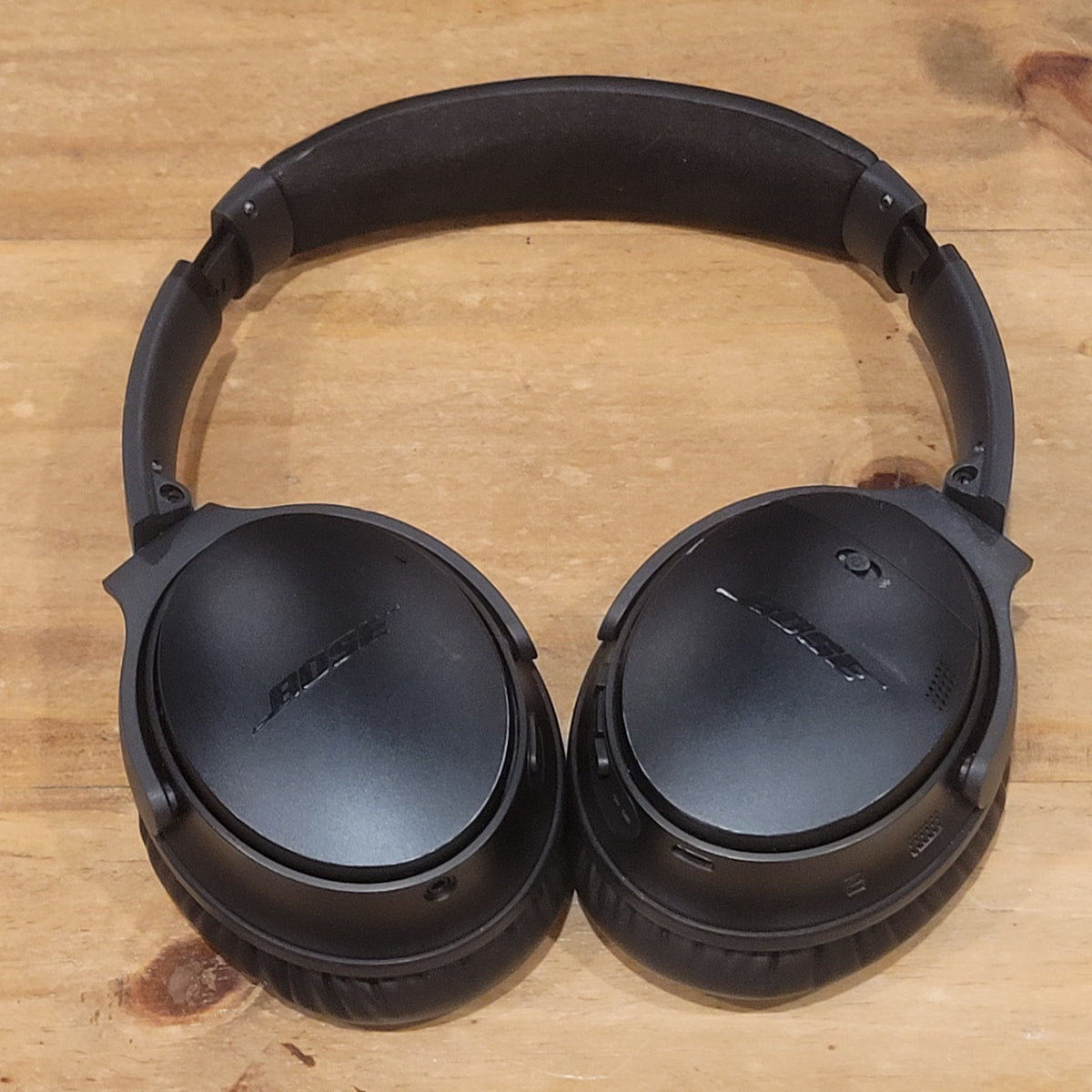 Bose QuietComfort 35 II Wireless Headphones QC35 Over-Ear Noise Cancelling 1144