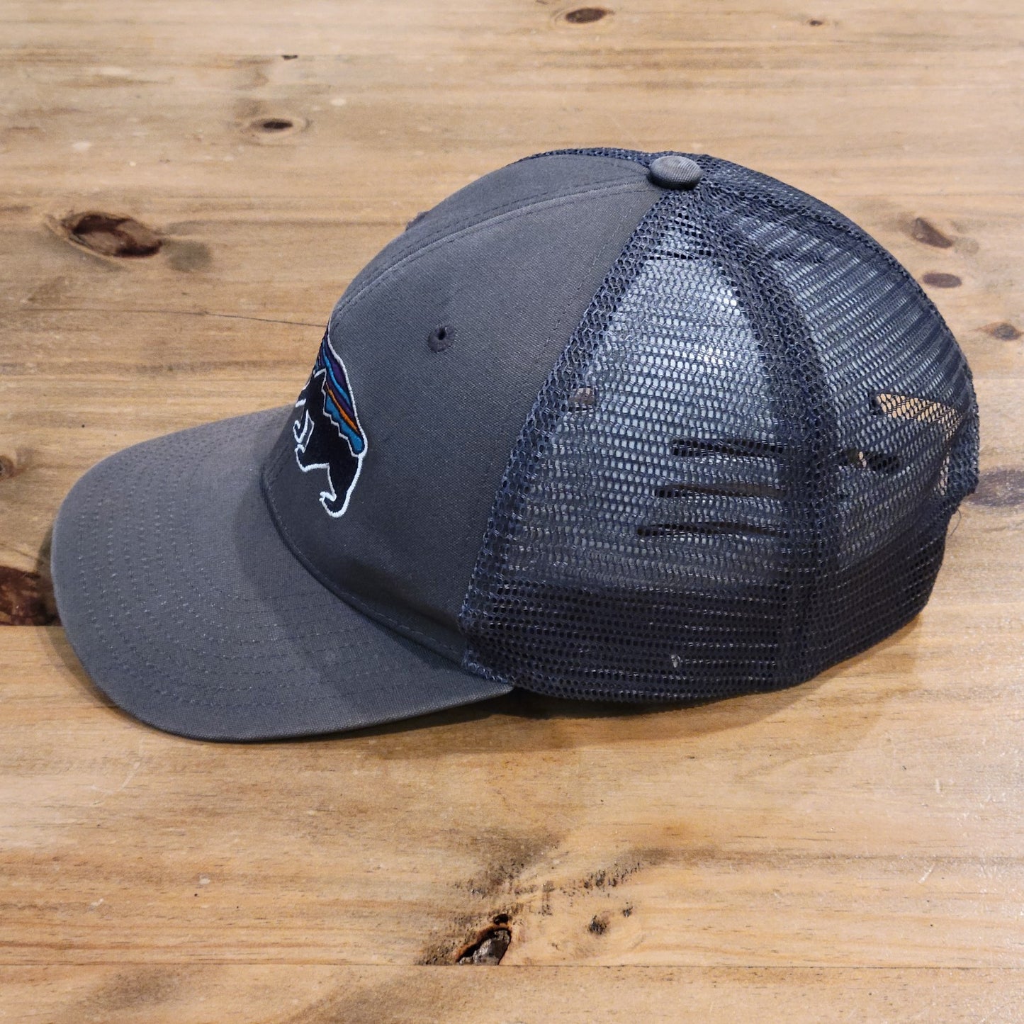 Patagonia Hat Cap Snapback Bear Grizzly Trucker One Size Trucker Gray