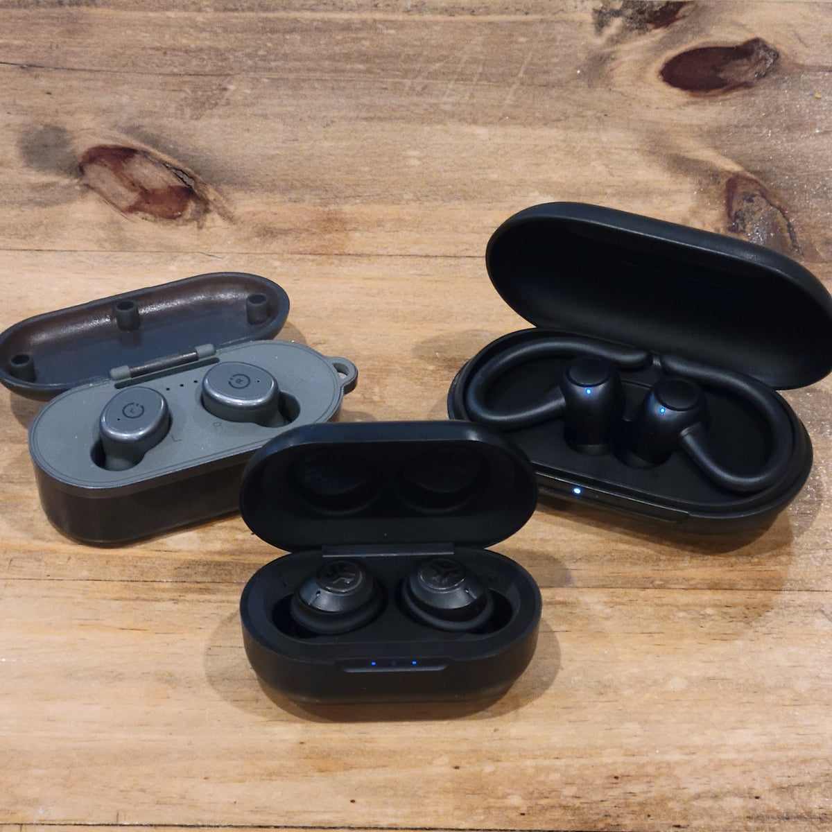 Lot of 3 Ear Buds Wireless Bluetooth Jlab Jbuds ONN Over Ear Tozo T10