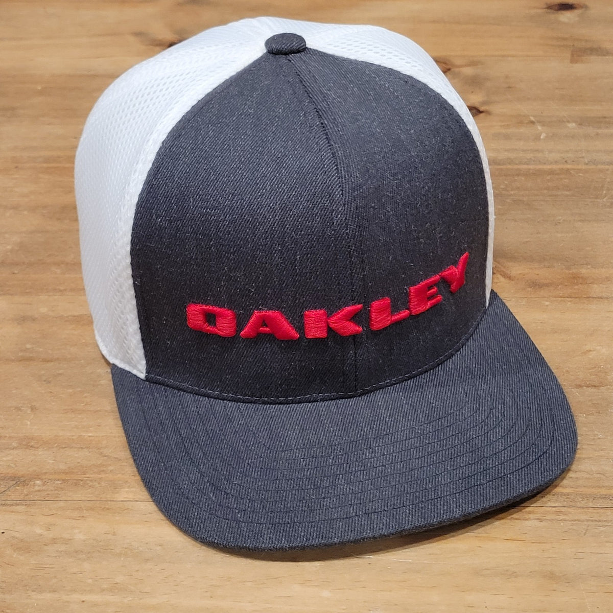 Oakley Hat Cap Snapback Gray White Red Spell Out 110 Flex Adjustable