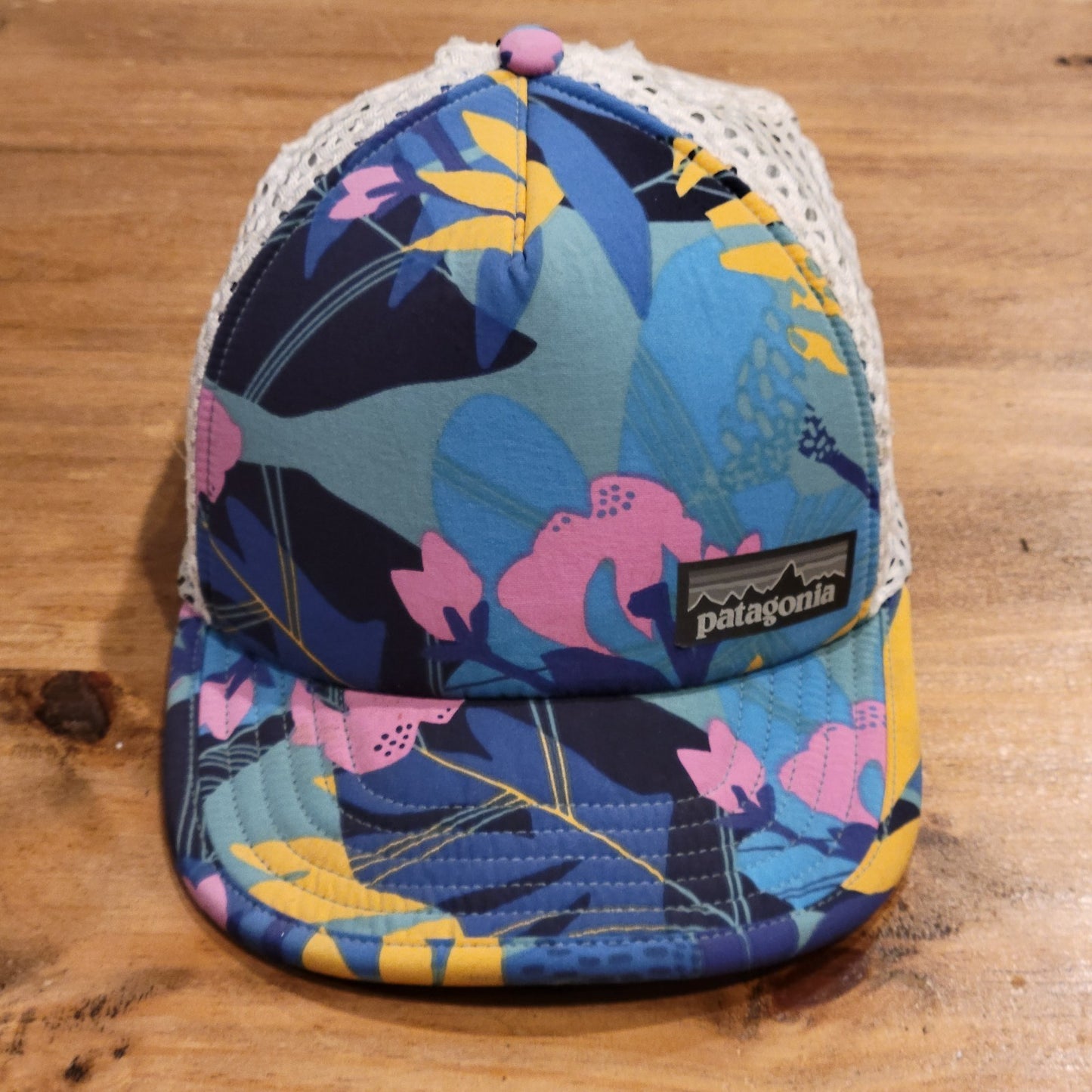 Patagonia Duckbill Trucker Hat Hawaiian Aloha Floral Mesh Run Surf Cap OSFM Blue