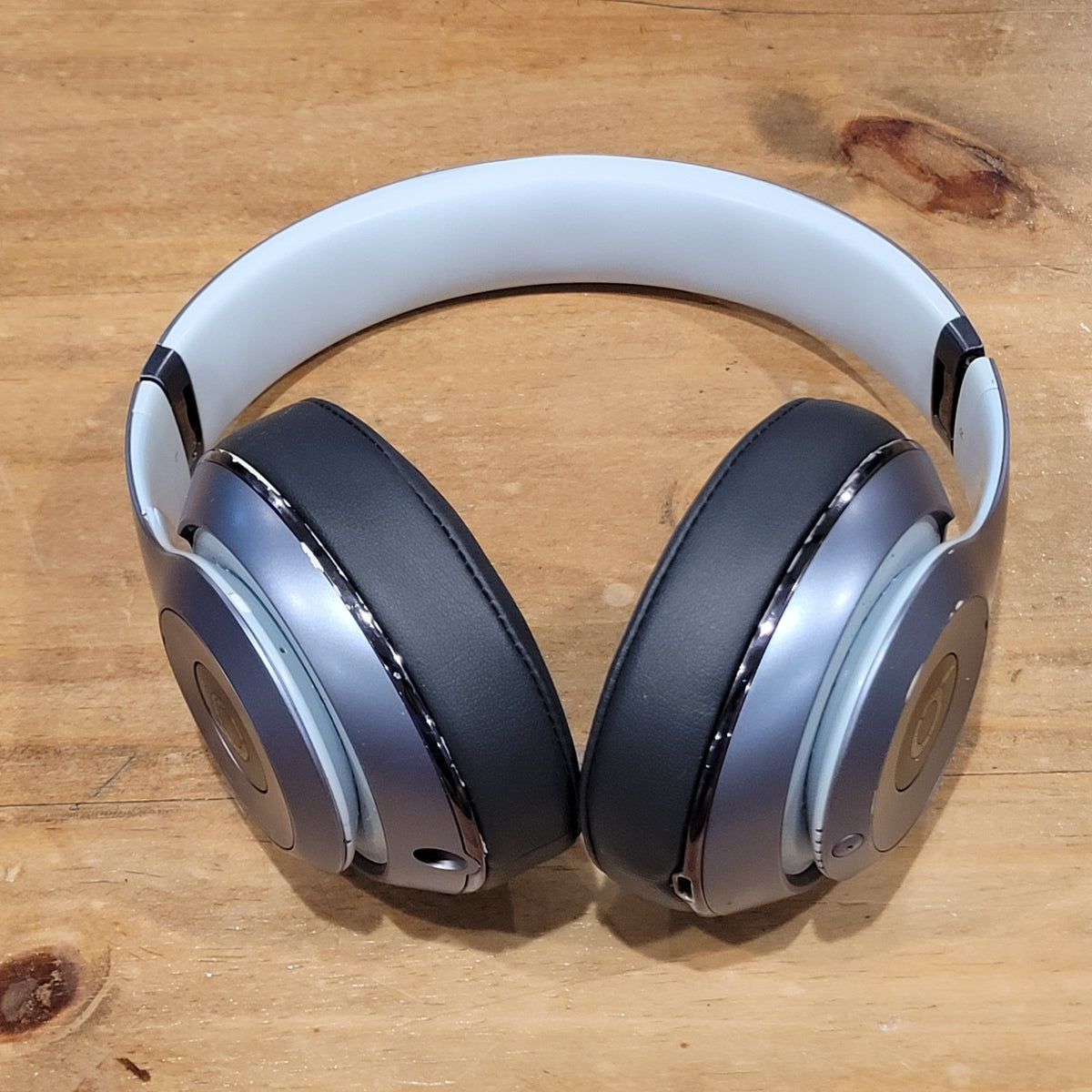 Beats by Dr Dre Studio 2.0 Wireless Over Ear Headphones Metallic Gray Titanium