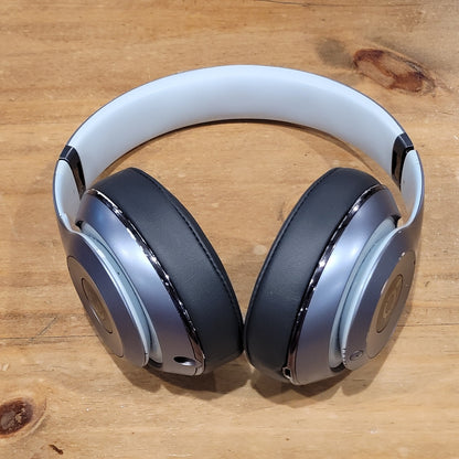 Beats by Dr Dre Studio 2.0 Wireless Over Ear Headphones Metallic Gray Titanium