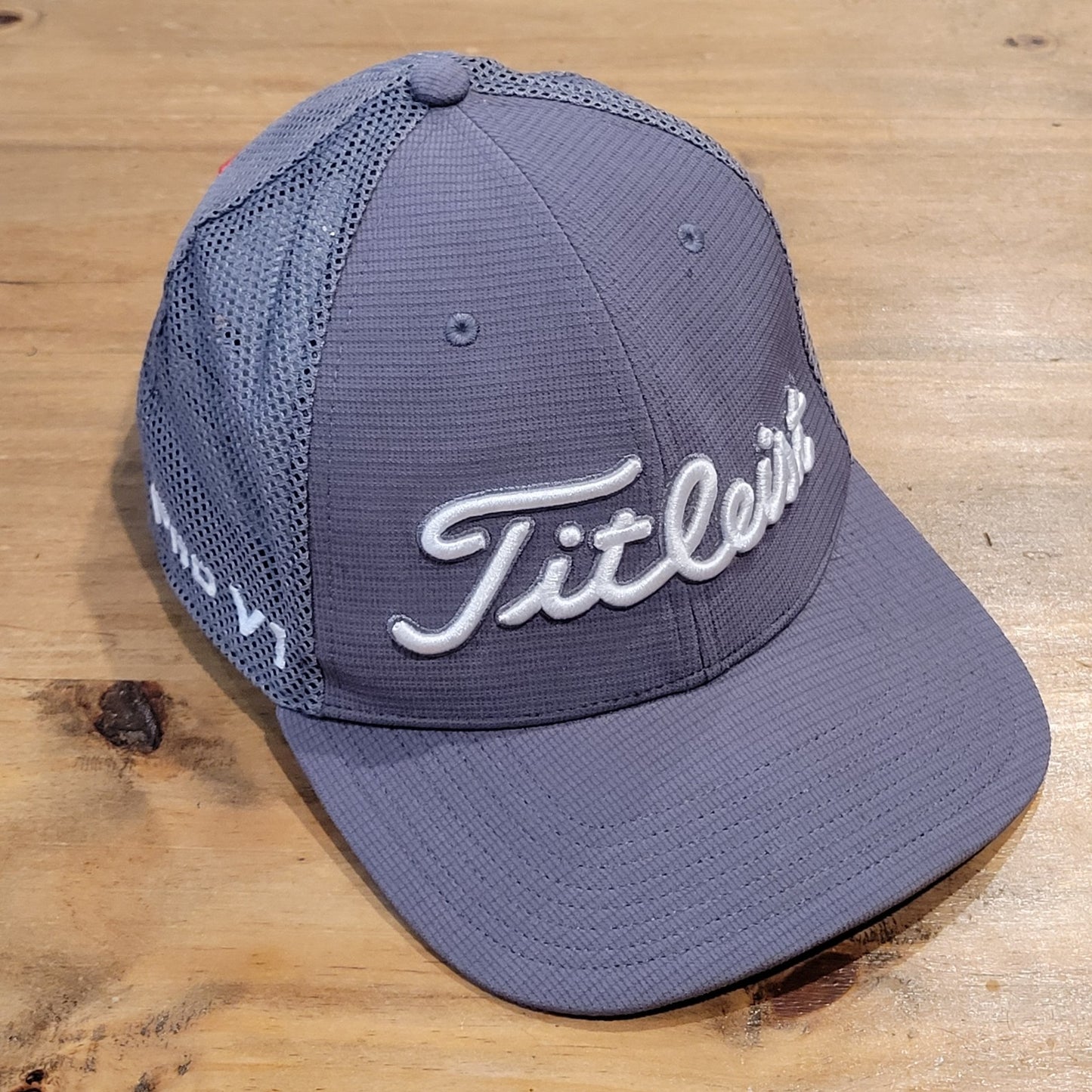 Titleist Hat Cap Snapback Gray Mesh Back Golf NW Flag Logo One Size Pro V1