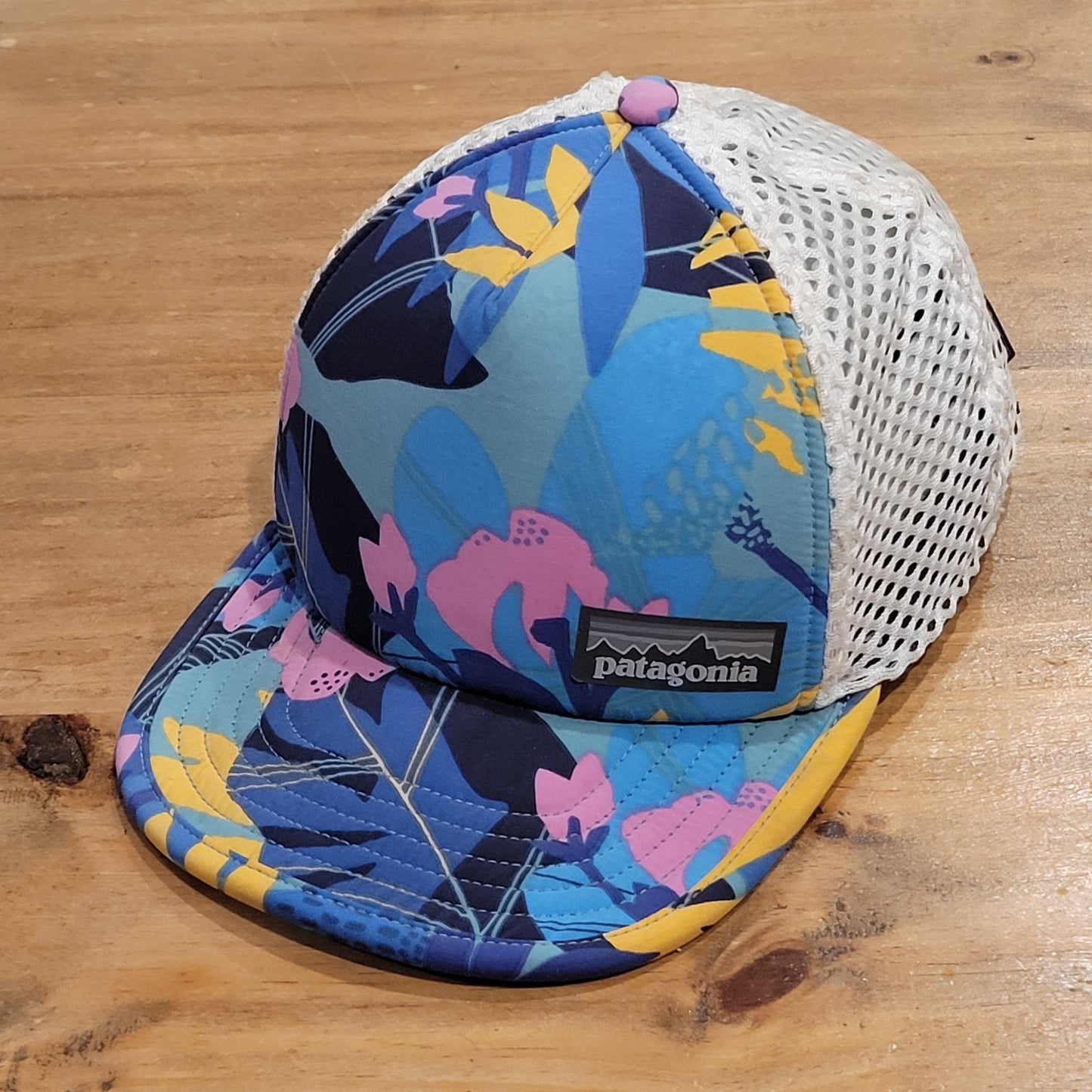 Patagonia Duckbill Trucker Hat Hawaiian Aloha Floral Mesh Run Surf Cap OSFM Blue