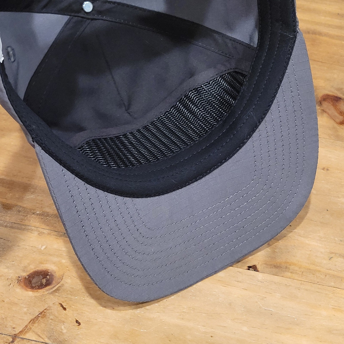 Southern String Hat Co Snapback Gray Deer Buck Logo Rip Stop Gray Hunting