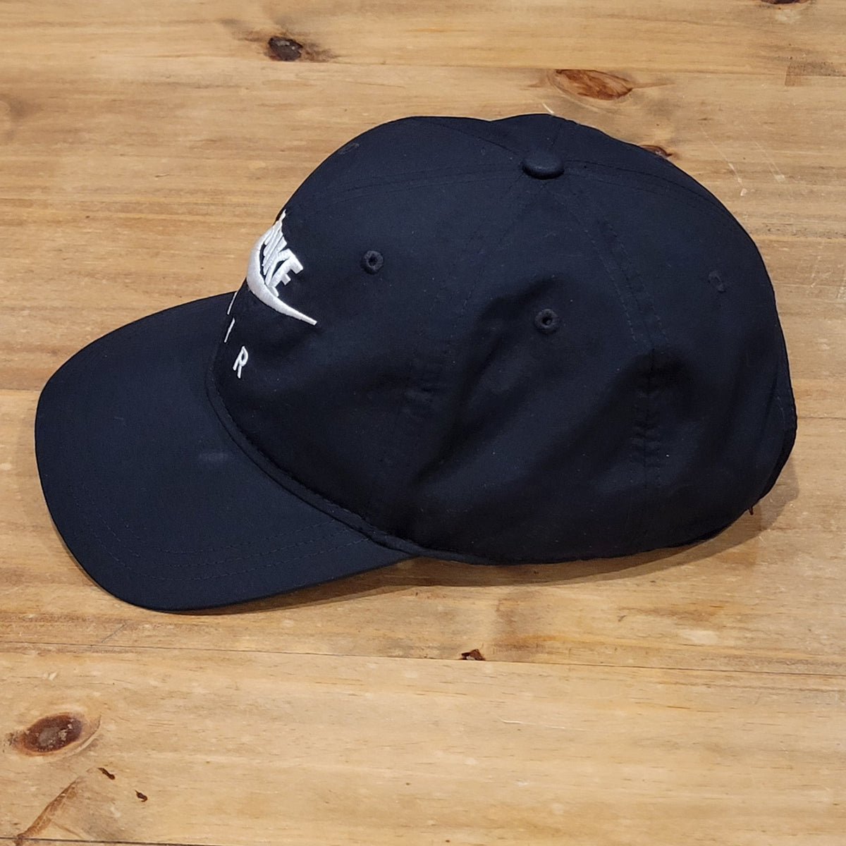 Nike Air Pro Snapback Hat Cap Black White Classic Embroidered Swoosh Logo Mens