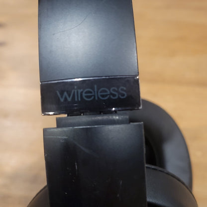 Beats Studio3 Wireless Noise Cancelling Over-Ear Headphones Black MQ562LL/A 1139