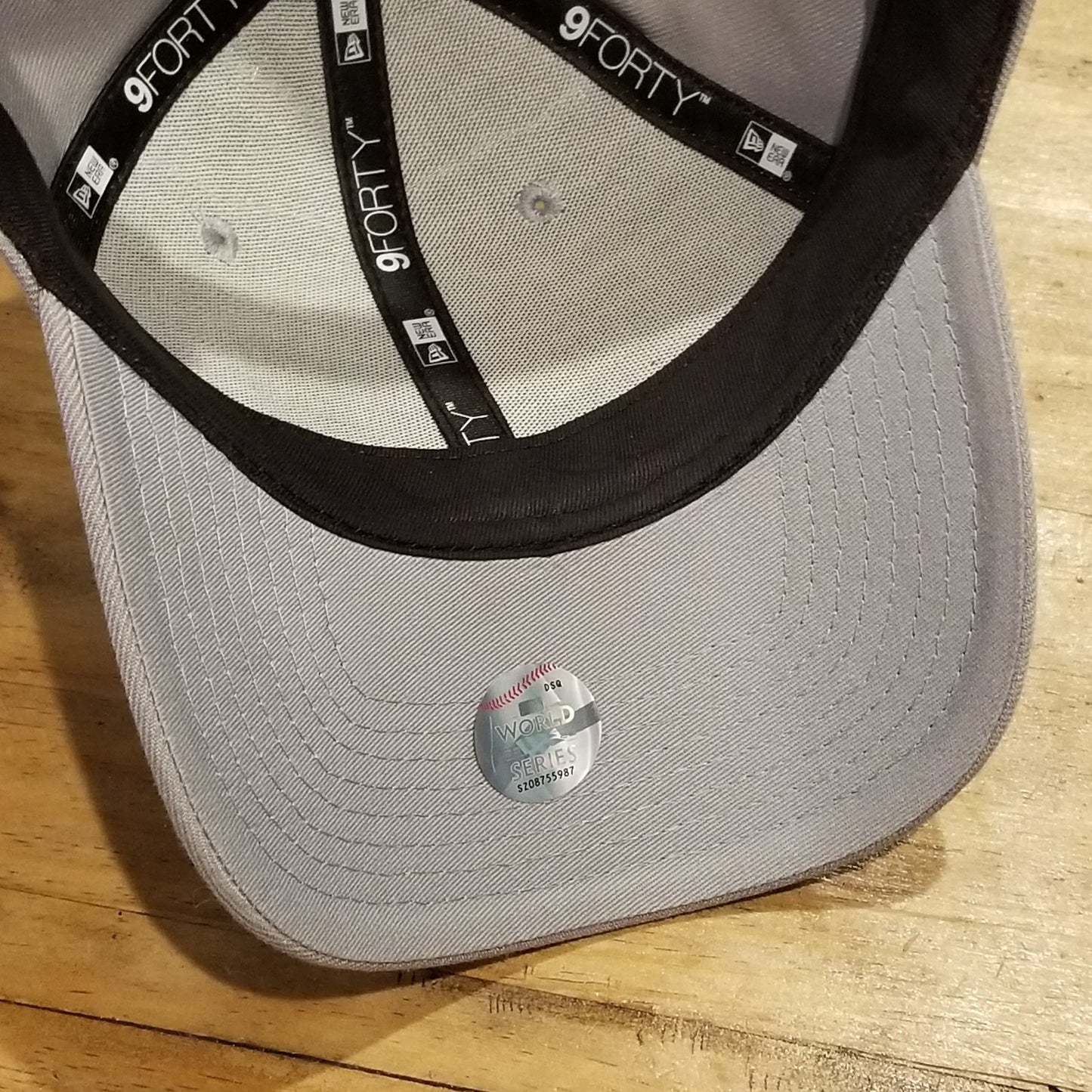 Atlanta Braves Hat New Era Snapback 2022 Division Champions Gray One Size MLB