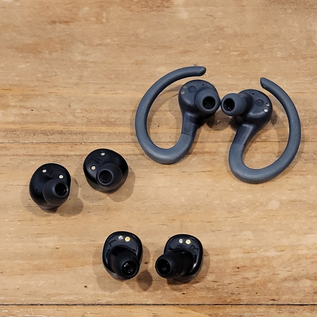 Lot of 3 Bluetooth Wireless Earbuds Jlab Go Sport Jlab Go Air Onn