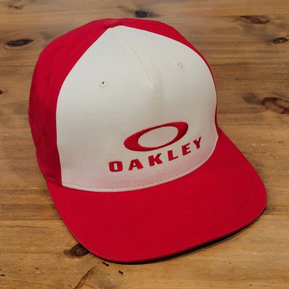 Oakley Hat Cap Snapback Red White One Size 110 Flex Adjustable