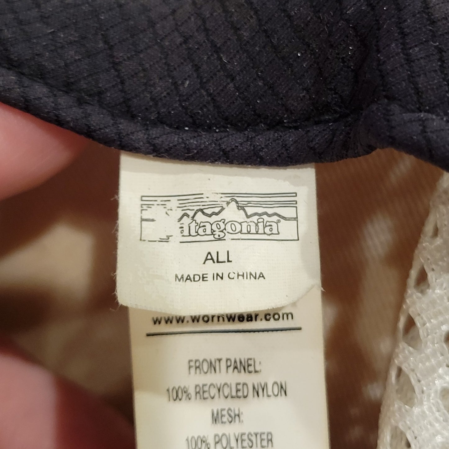 Patagonia Duckbill Trucker Hat Hawaiian Aloha Floral Mesh Run Surf Cap OSFM Blue