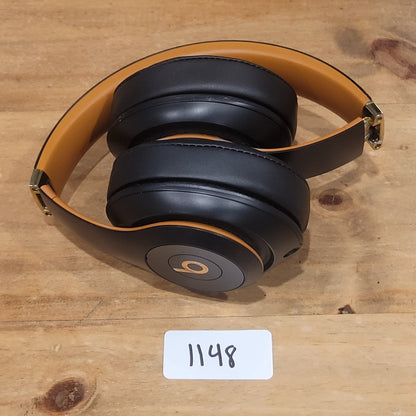 Beats Studio3 Wireless Over Ear Headphones Midnight Black Gold Skyline ANC Case