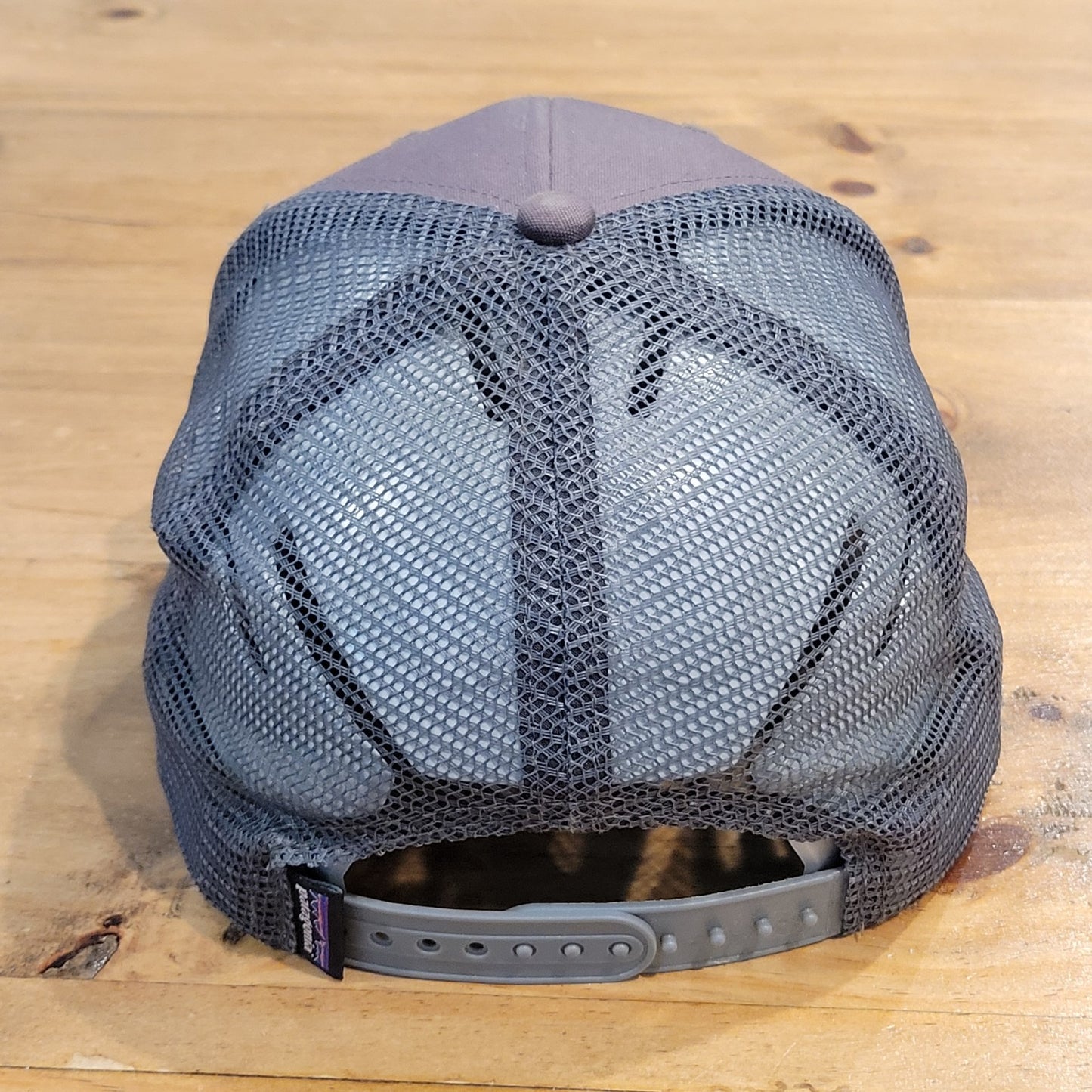 Patagonia Hat Cap Snapback Fish Trout Fitz Roy Trucker Mesh Back Gray One Size