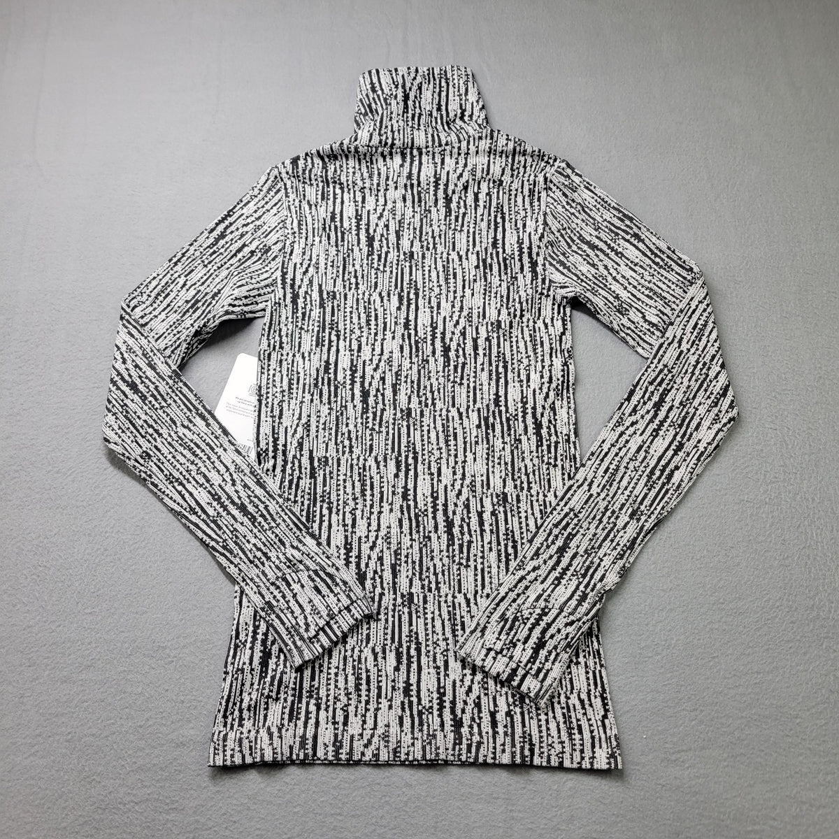 Athleta Flurry Elemental Turtleneck Top Base Layer Long Sleeve Womens Thumbholes