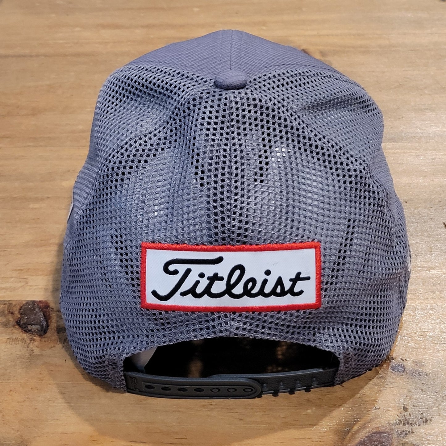 Titleist Hat Cap Snapback Gray Mesh Back Golf NW Flag Logo One Size Pro V1