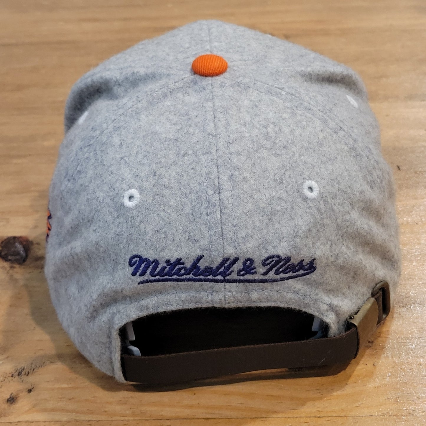 Phoenix Suns Hat Strap Back Mitchell & Ness Tailsweep Script Wool NBA Gray HWC