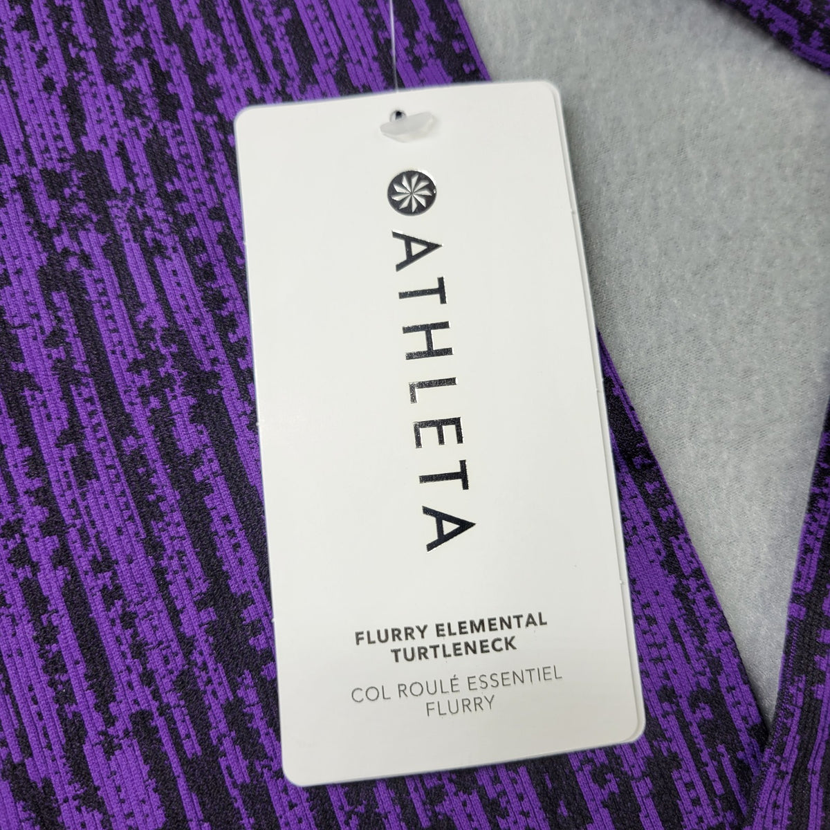 Athleta Flurry Elemental Turtleneck Top Base Layer Long Sleeve Purple Thumbholes