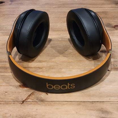 Beats Studio3 Wireless Over Ear Headphones Midnight Black Gold Skyline ANC Case