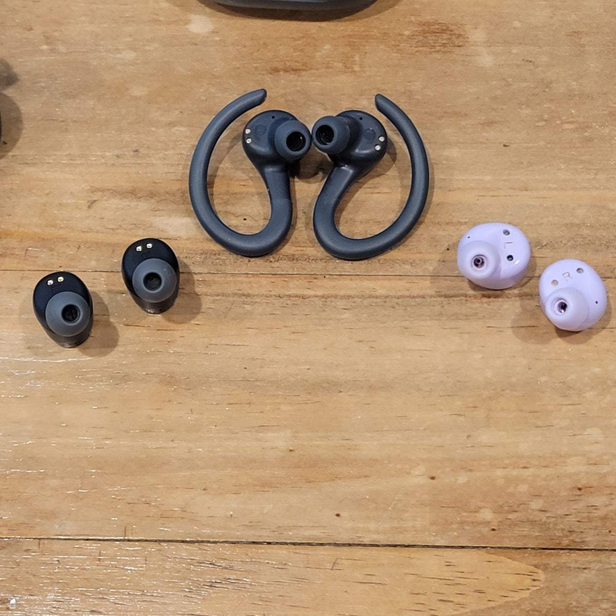 Lot of 3 Bluetooth Wireless Earbuds Skullcandy Job Onn Jlab Go Sport Purple