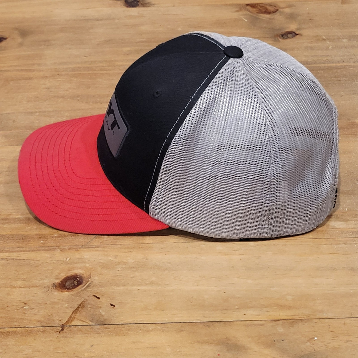 Hoyt Archery Hat Snapback Black Red Gray Patch Bow Hunting Hunter Trucker