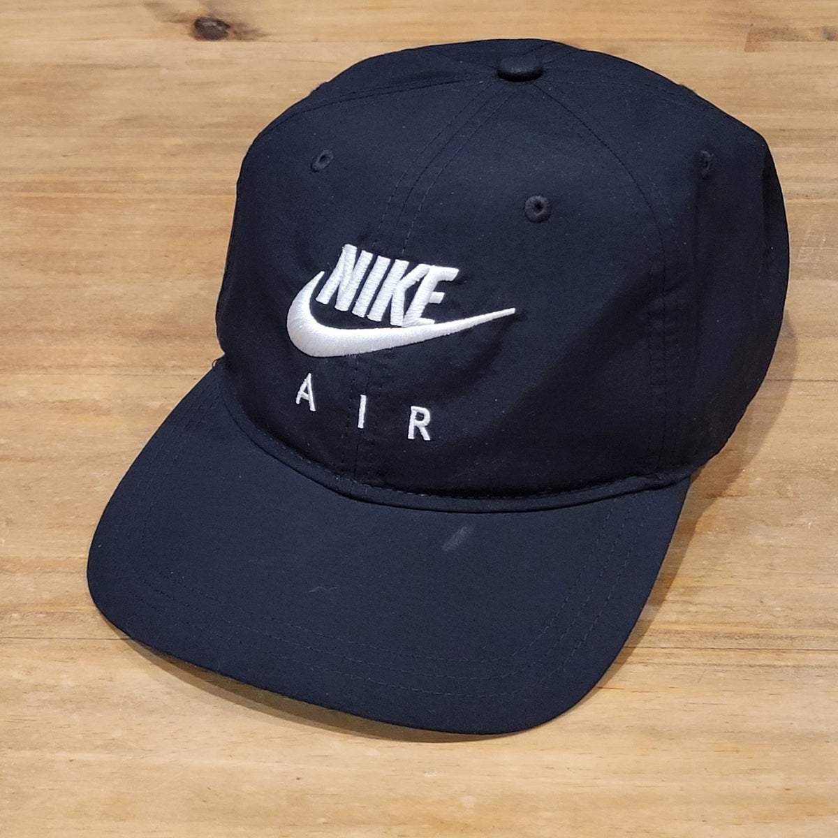 Nike Air Pro Snapback Hat Cap Black White Classic Embroidered Swoosh Logo Mens